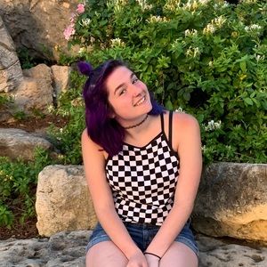 Meet your Posher, Emily